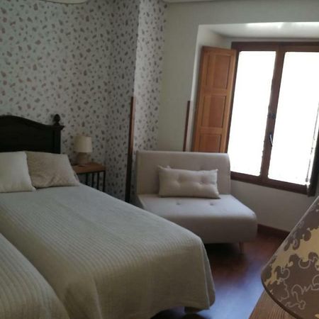 Hostal El Resbalon سيرفيرا دي بيسويرجا المظهر الخارجي الصورة